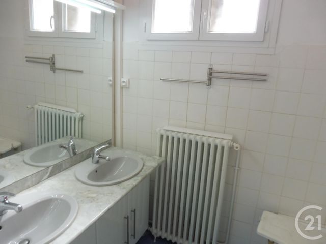 Appartement F5 à louer - 5 pièces - 95.88 m2 - ALES - 30 - LANGUEDOC-ROUSSILLON - Century 21 Impact Immobilier