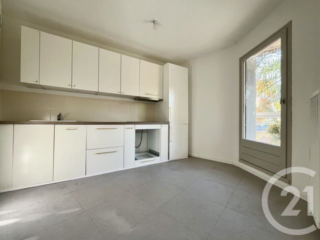 Appartement F3 à louer - 3 pièces - 65.0 m2 - ALES - 30 - LANGUEDOC-ROUSSILLON - Century 21 Impact Immobilier