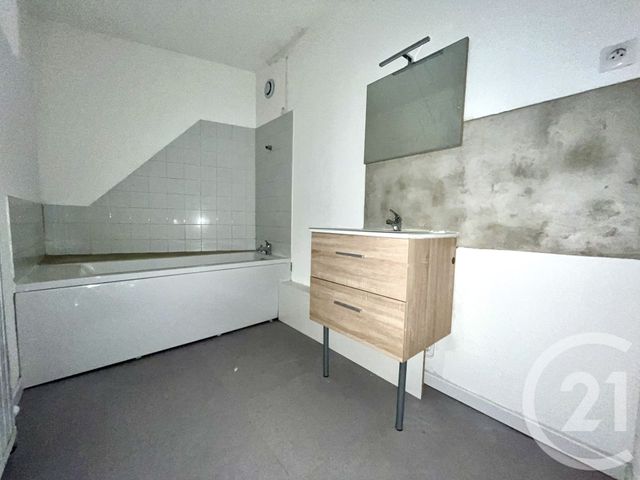 Appartement F3 à louer - 3 pièces - 65.0 m2 - ALES - 30 - LANGUEDOC-ROUSSILLON - Century 21 Impact Immobilier