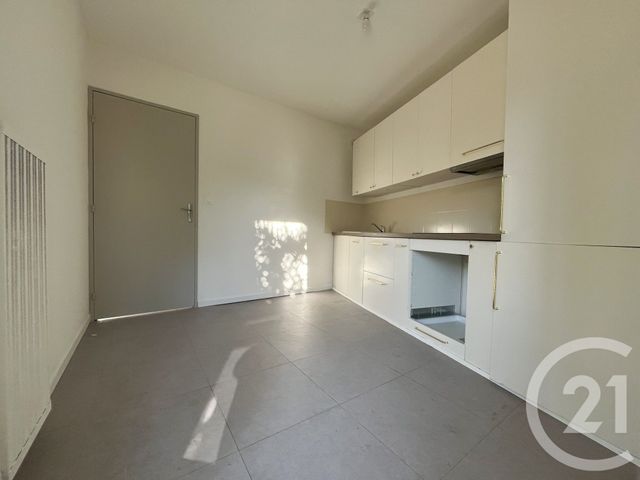 Appartement F3 à louer - 3 pièces - 65.0 m2 - ALES - 30 - LANGUEDOC-ROUSSILLON - Century 21 Impact Immobilier