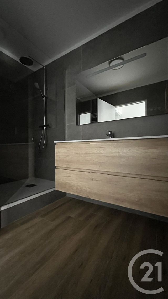 Appartement F3 à louer - 3 pièces - 70.0 m2 - ALES - 30 - LANGUEDOC-ROUSSILLON - Century 21 Impact Immobilier