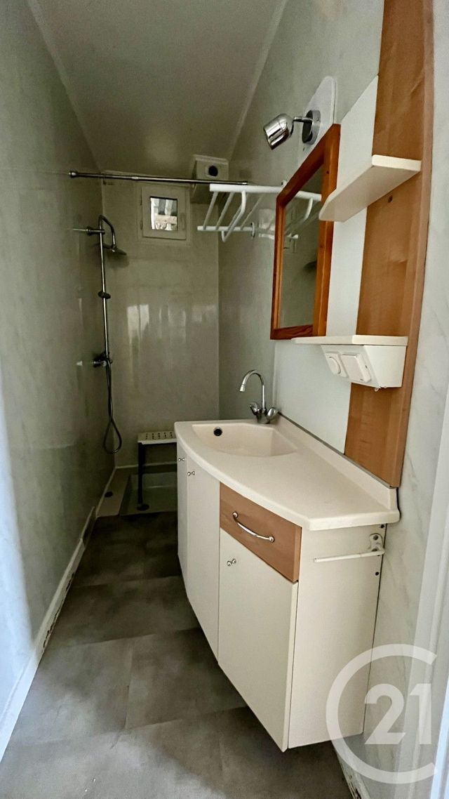 Appartement F2 à louer - 2 pièces - 48.0 m2 - ALES - 30 - LANGUEDOC-ROUSSILLON - Century 21 Impact Immobilier