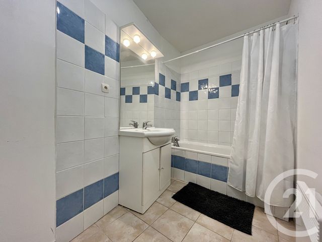 Appartement T3 à louer - 3 pièces - 57.18 m2 - ALES - 30 - LANGUEDOC-ROUSSILLON - Century 21 Impact Immobilier