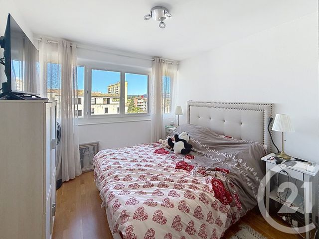 Appartement F4 à louer - 4 pièces - 86.5 m2 - ALES - 30 - LANGUEDOC-ROUSSILLON - Century 21 Impact Immobilier