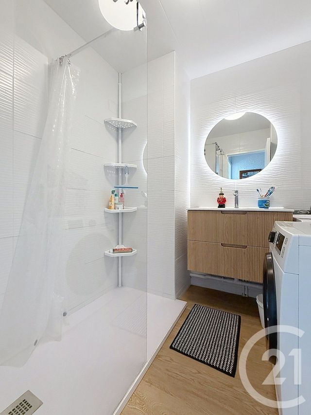 Appartement F4 à louer - 4 pièces - 86.5 m2 - ALES - 30 - LANGUEDOC-ROUSSILLON - Century 21 Impact Immobilier