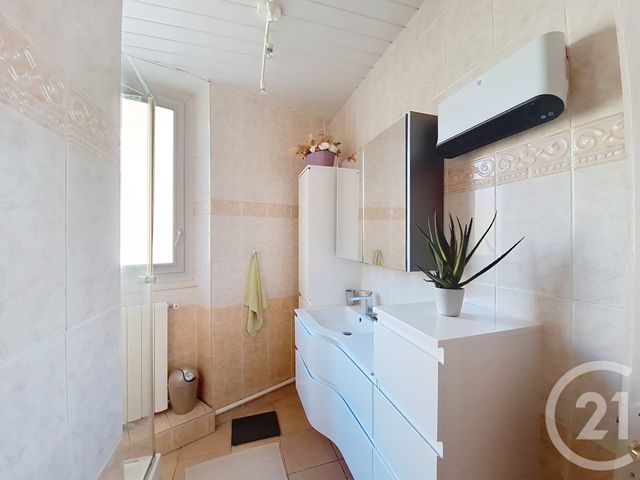 Appartement F4 à louer - 4 pièces - 104.19 m2 - ALES - 30 - LANGUEDOC-ROUSSILLON - Century 21 Impact Immobilier
