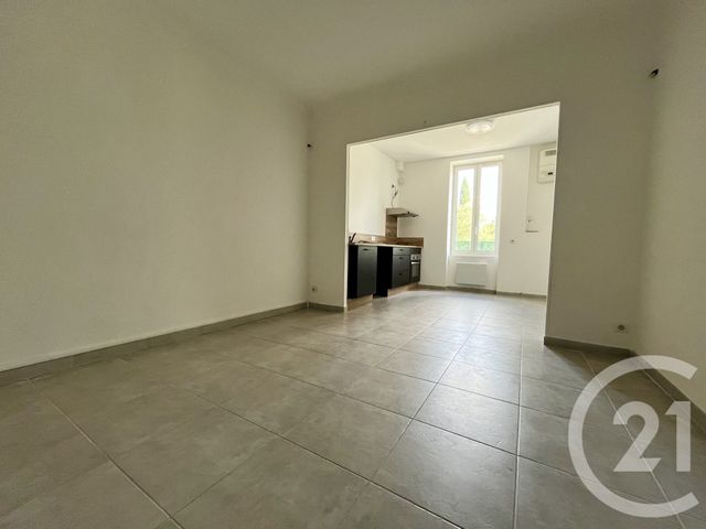Appartement T3 à louer - 3 pièces - 58.0 m2 - ST HILAIRE DE BRETHMAS - 30 - LANGUEDOC-ROUSSILLON - Century 21 Impact Immobilier