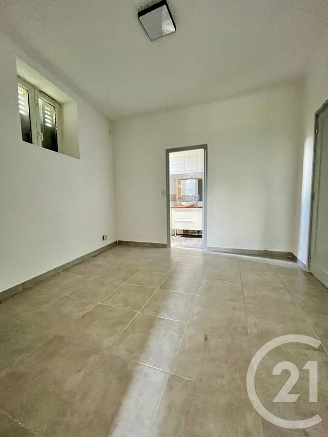 Appartement T3 à louer - 3 pièces - 58.0 m2 - ST HILAIRE DE BRETHMAS - 30 - LANGUEDOC-ROUSSILLON - Century 21 Impact Immobilier