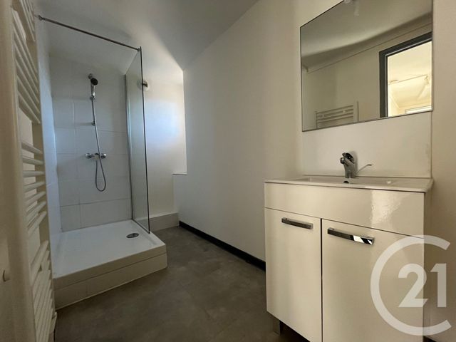 Appartement T2 à louer - 2 pièces - 43.1 m2 - ST AMBROIX - 30 - LANGUEDOC-ROUSSILLON - Century 21 Impact Immobilier