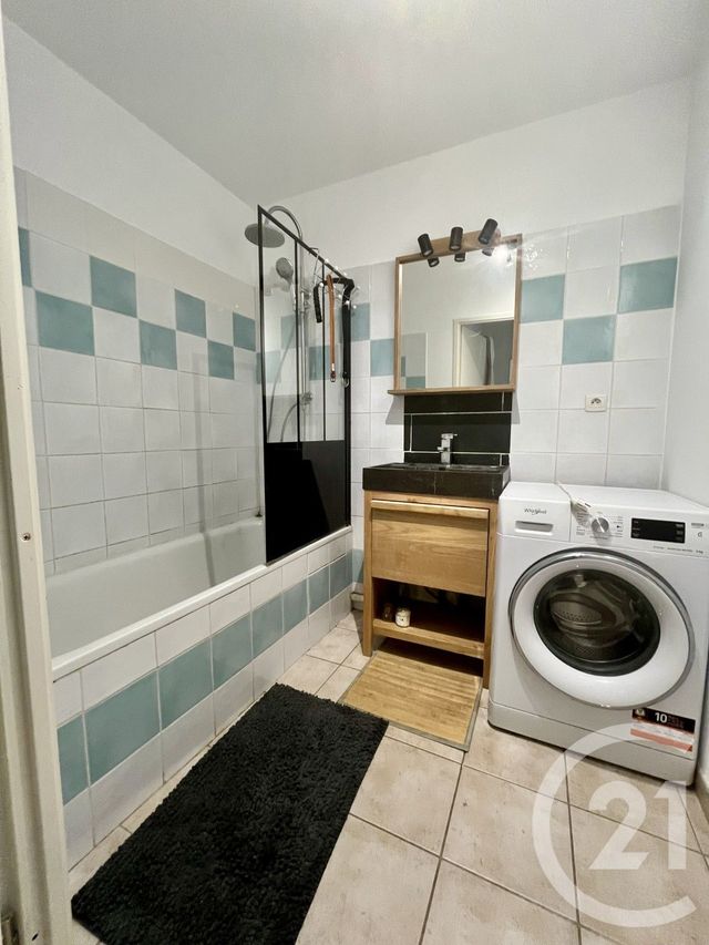 Appartement F3 à louer - 3 pièces - 61.0 m2 - ALES - 30 - LANGUEDOC-ROUSSILLON - Century 21 Impact Immobilier