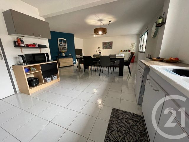 Appartement F3 à louer - 3 pièces - 85.57 m2 - ALES - 30 - LANGUEDOC-ROUSSILLON - Century 21 Impact Immobilier