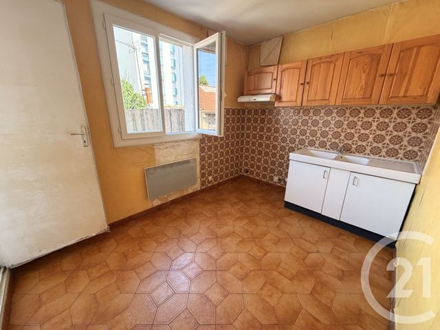Appartement F2 à vendre - 2 pièces - 47.12 m2 - ALES - 30 - LANGUEDOC-ROUSSILLON - Century 21 Impact Immobilier