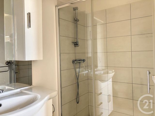 Appartement à louer - 2 pièces - 29.0 m2 - ALES - 30 - LANGUEDOC-ROUSSILLON - Century 21 Impact Immobilier