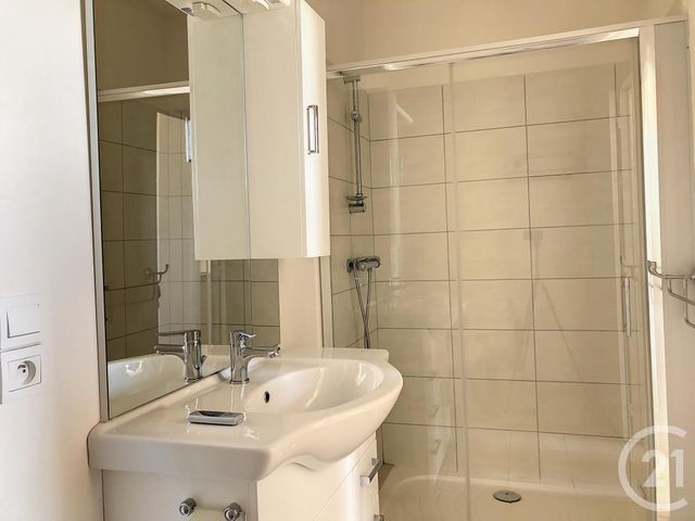 Appartement à louer - 2 pièces - 29.0 m2 - ALES - 30 - LANGUEDOC-ROUSSILLON - Century 21 Impact Immobilier