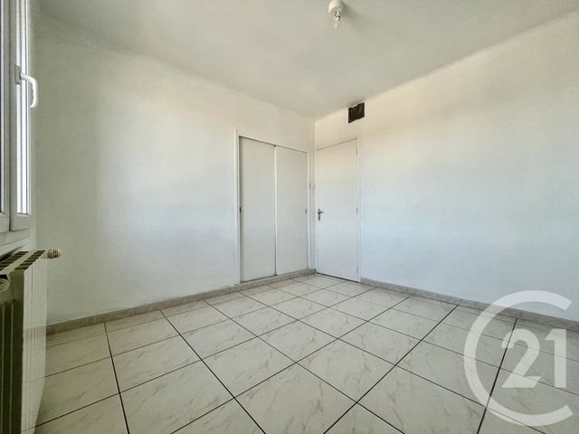 Appartement F4 à louer - 3 pièces - 66.0 m2 - ALES - 30 - LANGUEDOC-ROUSSILLON - Century 21 Impact Immobilier