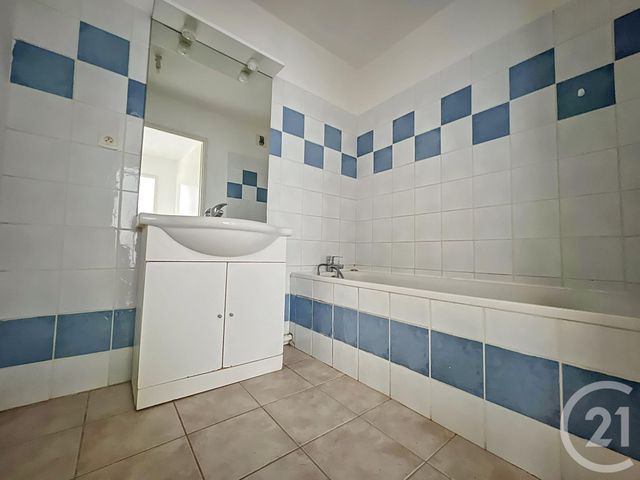 Appartement F2 bis à louer - 3 pièces - 55.25 m2 - ALES - 30 - LANGUEDOC-ROUSSILLON - Century 21 Impact Immobilier