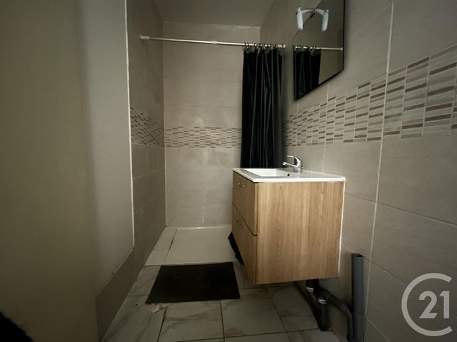 Appartement T1 à louer - 1 pièce - 30.68 m2 - ALES - 30 - LANGUEDOC-ROUSSILLON - Century 21 Impact Immobilier