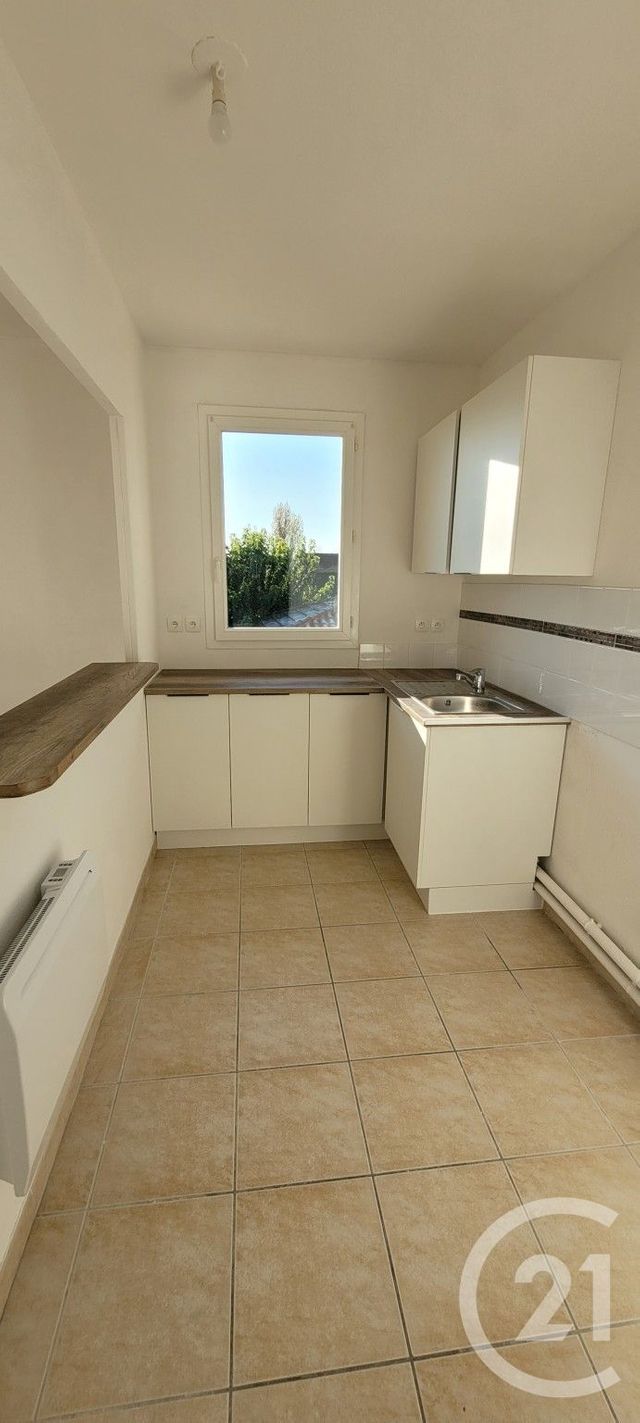 Appartement F2 à louer - 2 pièces - 45.0 m2 - ST CHRISTOL LES ALES - 30 - LANGUEDOC-ROUSSILLON - Century 21 Impact Immobilier