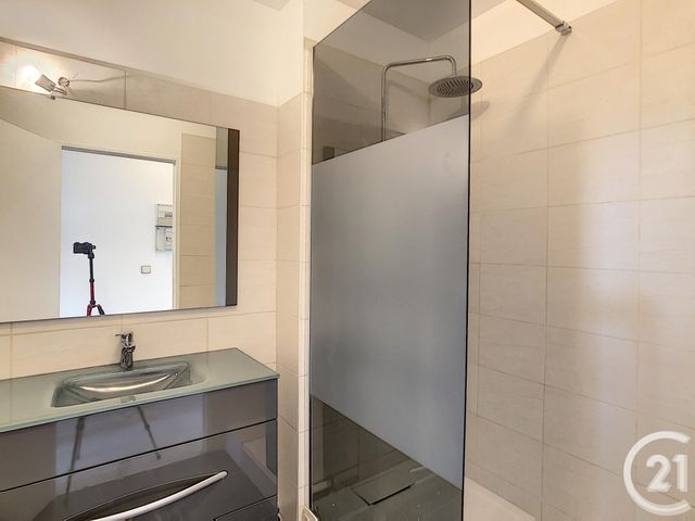 Appartement T2 à louer - 2 pièces - 31.77 m2 - ALES - 30 - LANGUEDOC-ROUSSILLON - Century 21 Impact Immobilier