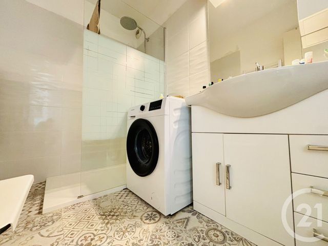 Appartement F3 à vendre - 3 pièces - 62.28 m2 - ALES - 30 - LANGUEDOC-ROUSSILLON - Century 21 Impact Immobilier