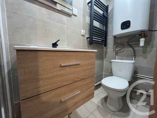 Appartement F1 à louer - 1 pièce - 24.0 m2 - ALES - 30 - LANGUEDOC-ROUSSILLON - Century 21 Impact Immobilier