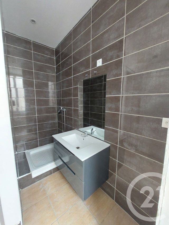 Appartement F3 à vendre - 12 pièces - 196.04 m2 - LA GRAND COMBE - 30 - LANGUEDOC-ROUSSILLON - Century 21 Impact Immobilier