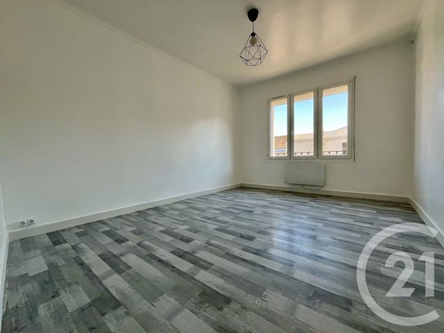 Appartement F3 à louer - 3 pièces - 72.25 m2 - ALES - 30 - LANGUEDOC-ROUSSILLON - Century 21 Impact Immobilier