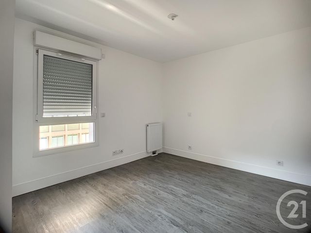Afficher la photo en grand Appartement F3 à vendre - 3 pièces - 60.9 m2 - ALES - 30 - LANGUEDOC-ROUSSILLON - Century 21 Impact Immobilier