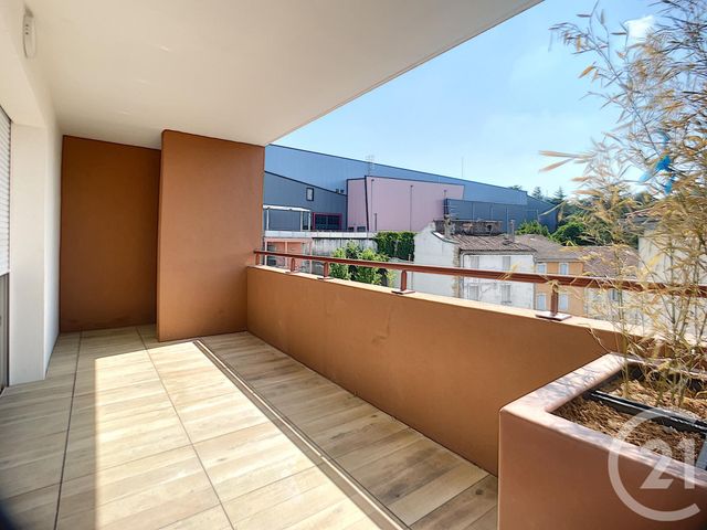 Afficher la photo en grand Appartement F3 à vendre - 3 pièces - 60.9 m2 - ALES - 30 - LANGUEDOC-ROUSSILLON - Century 21 Impact Immobilier
