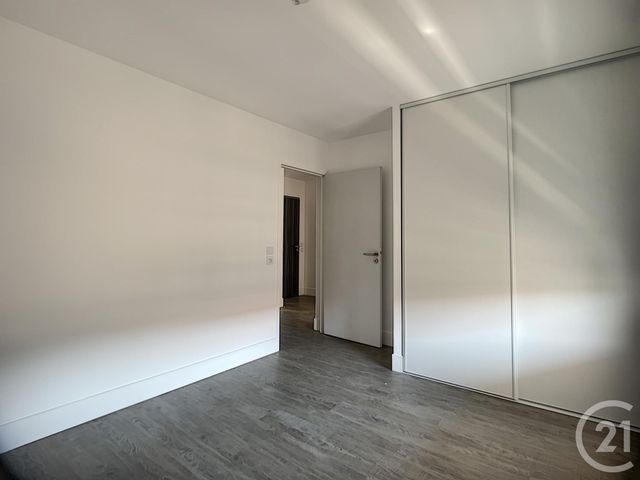 Afficher la photo en grand Appartement F3 à vendre - 3 pièces - 60.9 m2 - ALES - 30 - LANGUEDOC-ROUSSILLON - Century 21 Impact Immobilier