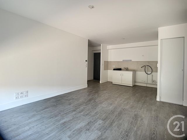 Afficher la photo en grand Appartement F3 à vendre - 3 pièces - 60.8 m2 - ALES - 30 - LANGUEDOC-ROUSSILLON - Century 21 Impact Immobilier
