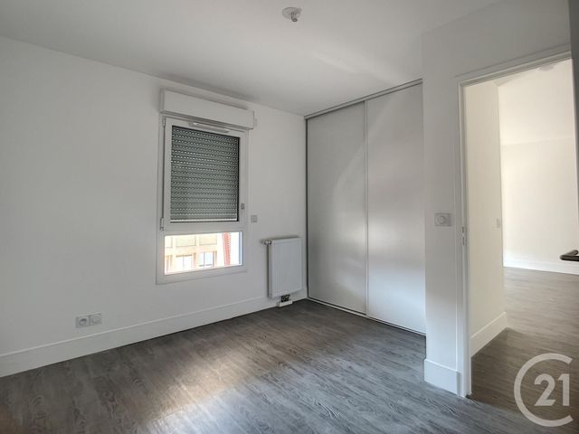 Afficher la photo en grand Appartement F3 à vendre - 3 pièces - 60.8 m2 - ALES - 30 - LANGUEDOC-ROUSSILLON - Century 21 Impact Immobilier