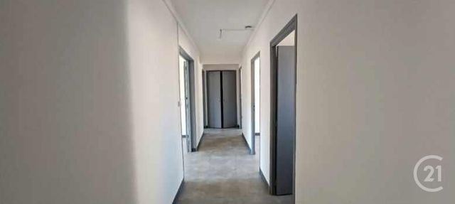 Appartement F4 à louer - 4 pièces - 83.0 m2 - ST AMBROIX - 30 - LANGUEDOC-ROUSSILLON - Century 21 Impact Immobilier Appartement F4 à louer - 4 pièces - 83.0 m2 - ST AMBROIX - 30 - LANGUEDOC-ROUSSILLON - Century 21 Impact Immobilier