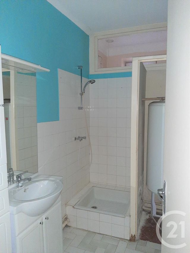 Afficher la photo en grand Appartement F4 à vendre - 4 pièces - 92.92 m2 - LA GRAND COMBE - 30 - LANGUEDOC-ROUSSILLON - Century 21 Impact Immobilier
