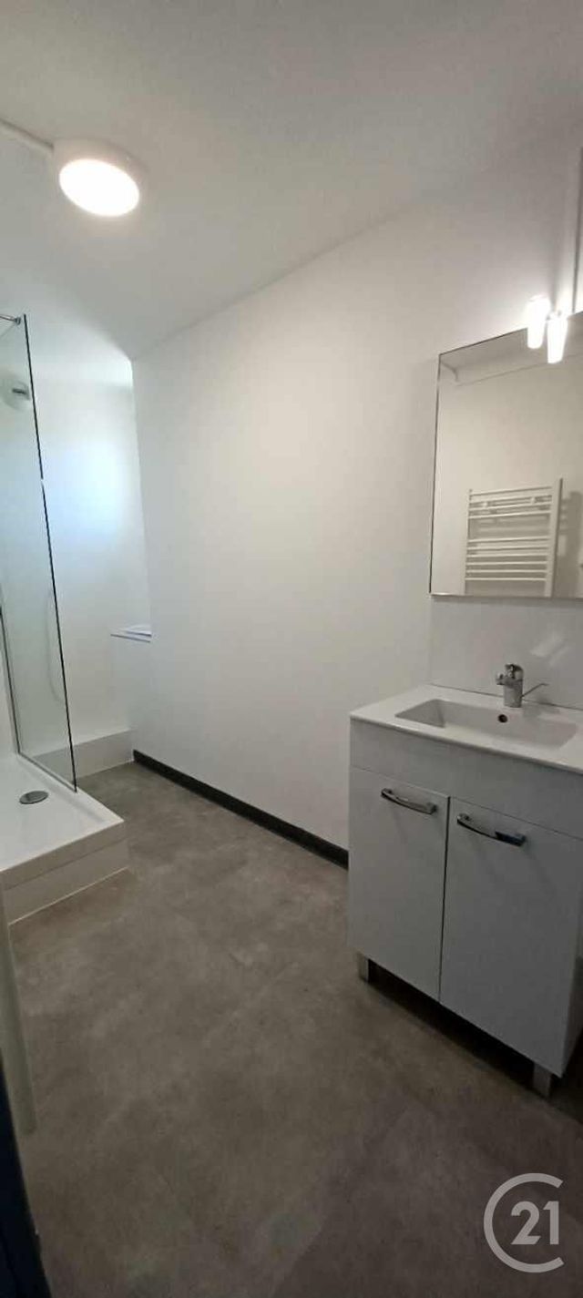 Afficher la photo en grand Appartement F2 à louer - 2 pièces - 43.0 m2 - ST AMBROIX - 30 - LANGUEDOC-ROUSSILLON - Century 21 Impact Immobilier