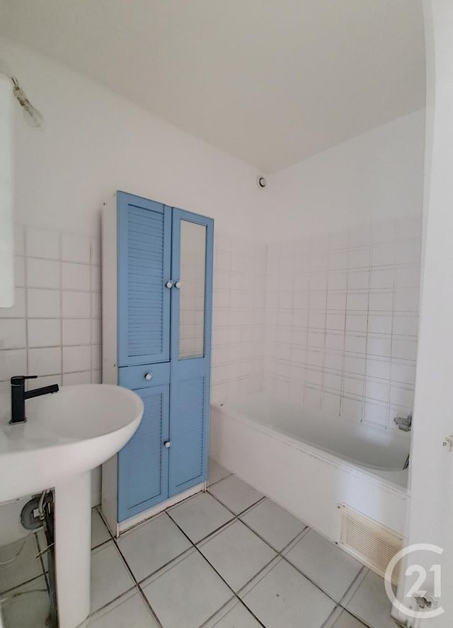 Appartement F3 à vendre - 3 pièces - 70.0 m2 - ST CHRISTOL LES ALES - 30 - LANGUEDOC-ROUSSILLON - Century 21 Impact Immobilier Appartement F3 à vendre - 3 pièces - 70.0 m2 - ST CHRISTOL LES ALES - 30 - LANGUEDOC-ROUSSILLON - Century 21 Impact Immobilier