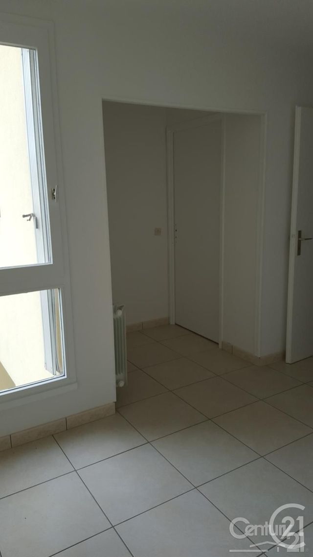 Appartement F4 à louer - 4 pièces - 90.16 m2 - ALES - 30 - LANGUEDOC-ROUSSILLON - Century 21 Impact Immobilier Appartement F4 à louer - 4 pièces - 90.16 m2 - ALES - 30 - LANGUEDOC-ROUSSILLON - Century 21 Impact Immobilier