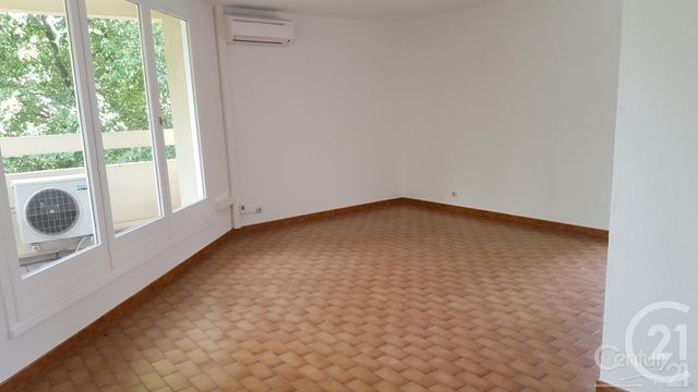 Appartement F4 à louer - 4 pièces - 90.16 m2 - ALES - 30 - LANGUEDOC-ROUSSILLON - Century 21 Impact Immobilier Appartement F4 à louer - 4 pièces - 90.16 m2 - ALES - 30 - LANGUEDOC-ROUSSILLON - Century 21 Impact Immobilier