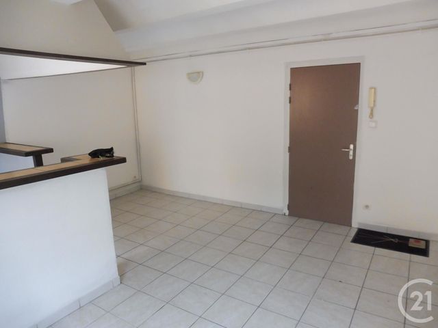Appartement F2 à louer - 2 pièces - 40.0 m2 - ALES - 30 - LANGUEDOC-ROUSSILLON - Century 21 Impact Immobilier Appartement F2 à louer - 2 pièces - 40.0 m2 - ALES - 30 - LANGUEDOC-ROUSSILLON - Century 21 Impact Immobilier