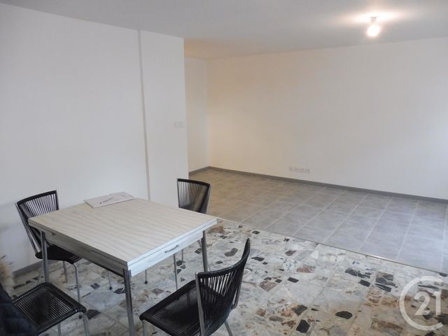 Appartement F2 à louer - 2 pièces - 43.86 m2 - ALES - 30 - LANGUEDOC-ROUSSILLON - Century 21 Impact Immobilier Appartement F2 à louer - 2 pièces - 43.86 m2 - ALES - 30 - LANGUEDOC-ROUSSILLON - Century 21 Impact Immobilier
