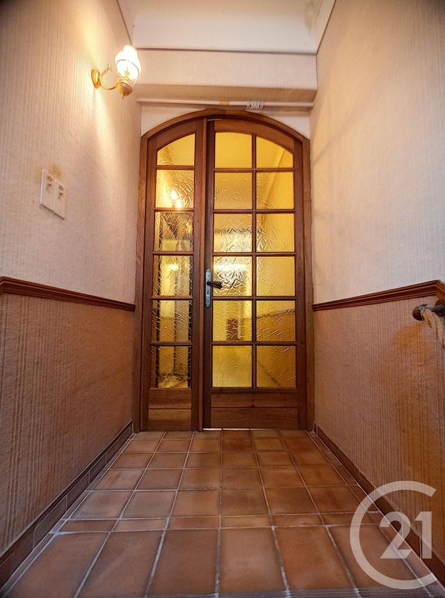 Appartement F4 à vendre - 5 pièces - 135.0 m2 - ALES - 30 - LANGUEDOC-ROUSSILLON - Century 21 Impact Immobilier Appartement F4 à vendre - 5 pièces - 135.0 m2 - ALES - 30 - LANGUEDOC-ROUSSILLON - Century 21 Impact Immobilier