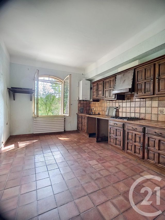 Appartement F4 à vendre - 5 pièces - 135.0 m2 - ALES - 30 - LANGUEDOC-ROUSSILLON - Century 21 Impact Immobilier Appartement F4 à vendre - 5 pièces - 135.0 m2 - ALES - 30 - LANGUEDOC-ROUSSILLON - Century 21 Impact Immobilier