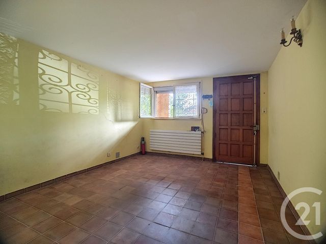 Appartement F4 à vendre - 5 pièces - 135.0 m2 - ALES - 30 - LANGUEDOC-ROUSSILLON - Century 21 Impact Immobilier Appartement F4 à vendre - 5 pièces - 135.0 m2 - ALES - 30 - LANGUEDOC-ROUSSILLON - Century 21 Impact Immobilier