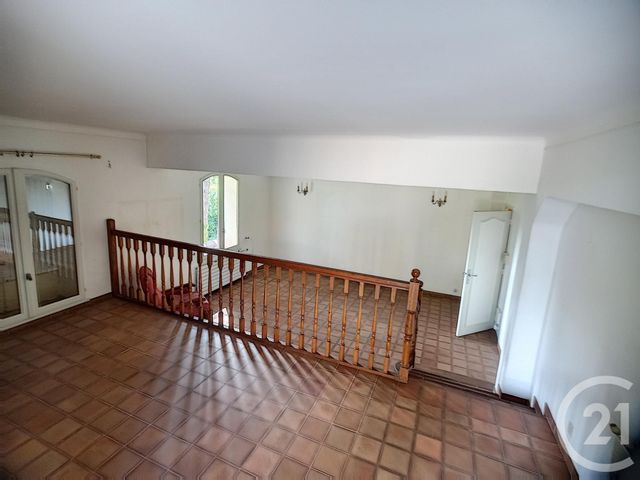 Appartement F4 à vendre - 5 pièces - 135.0 m2 - ALES - 30 - LANGUEDOC-ROUSSILLON - Century 21 Impact Immobilier Appartement F4 à vendre - 5 pièces - 135.0 m2 - ALES - 30 - LANGUEDOC-ROUSSILLON - Century 21 Impact Immobilier