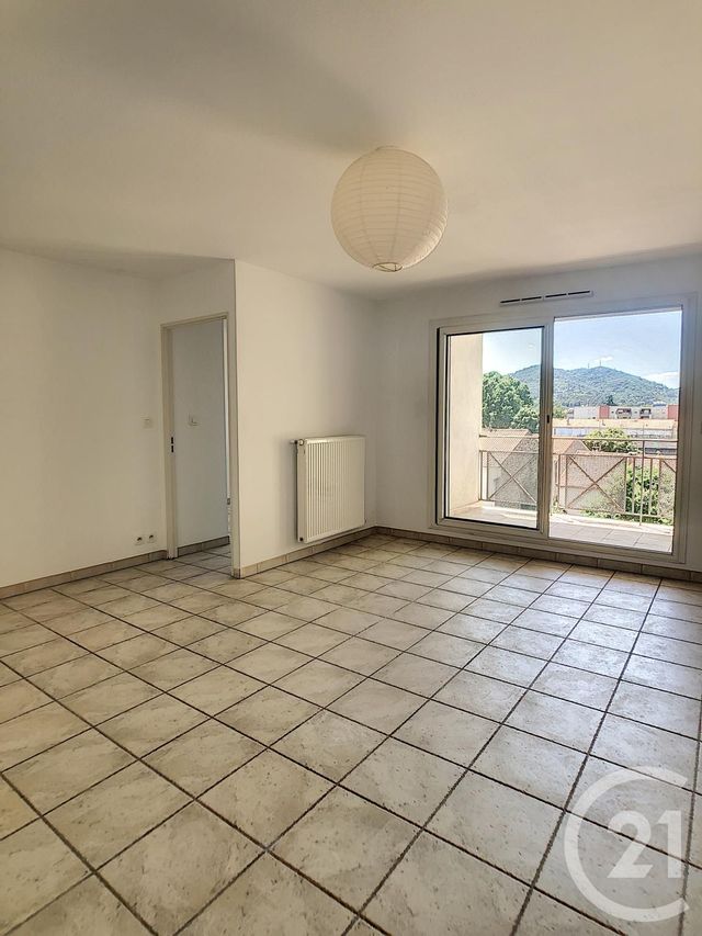 Afficher la photo en grand appartement à louer - 2 pièces - 40.25 m2 - ALES - 30 - LANGUEDOC-ROUSSILLON - Century 21 Impact Immobilier