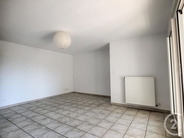 Afficher la photo en grand appartement à louer - 2 pièces - 40.25 m2 - ALES - 30 - LANGUEDOC-ROUSSILLON - Century 21 Impact Immobilier