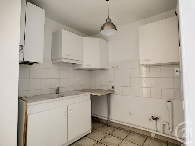 Afficher la photo en grand appartement à louer - 2 pièces - 40.25 m2 - ALES - 30 - LANGUEDOC-ROUSSILLON - Century 21 Impact Immobilier