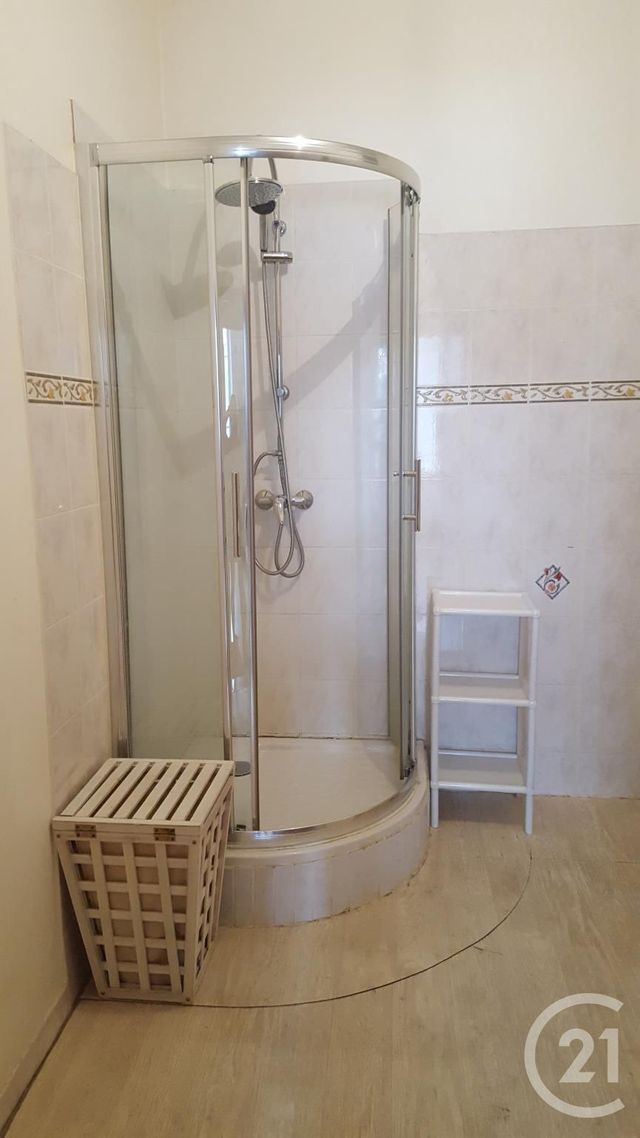 Afficher la photo en grand appartement à louer - 2 pièces - 55.0 m2 - ALES - 30 - LANGUEDOC-ROUSSILLON - Century 21 Impact Immobilier