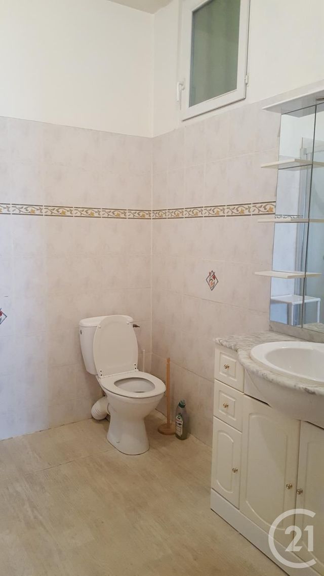 Afficher la photo en grand appartement à louer - 2 pièces - 55.0 m2 - ALES - 30 - LANGUEDOC-ROUSSILLON - Century 21 Impact Immobilier