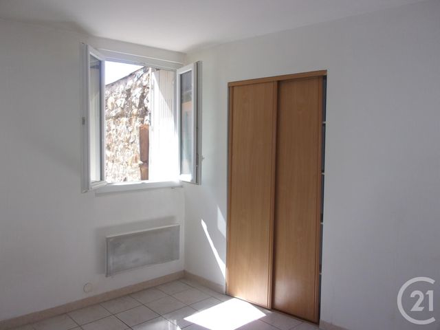 Afficher la photo en grand appartement à louer - 3 pièces - 53.0 m2 - ALES - 30 - LANGUEDOC-ROUSSILLON - Century 21 Impact Immobilier